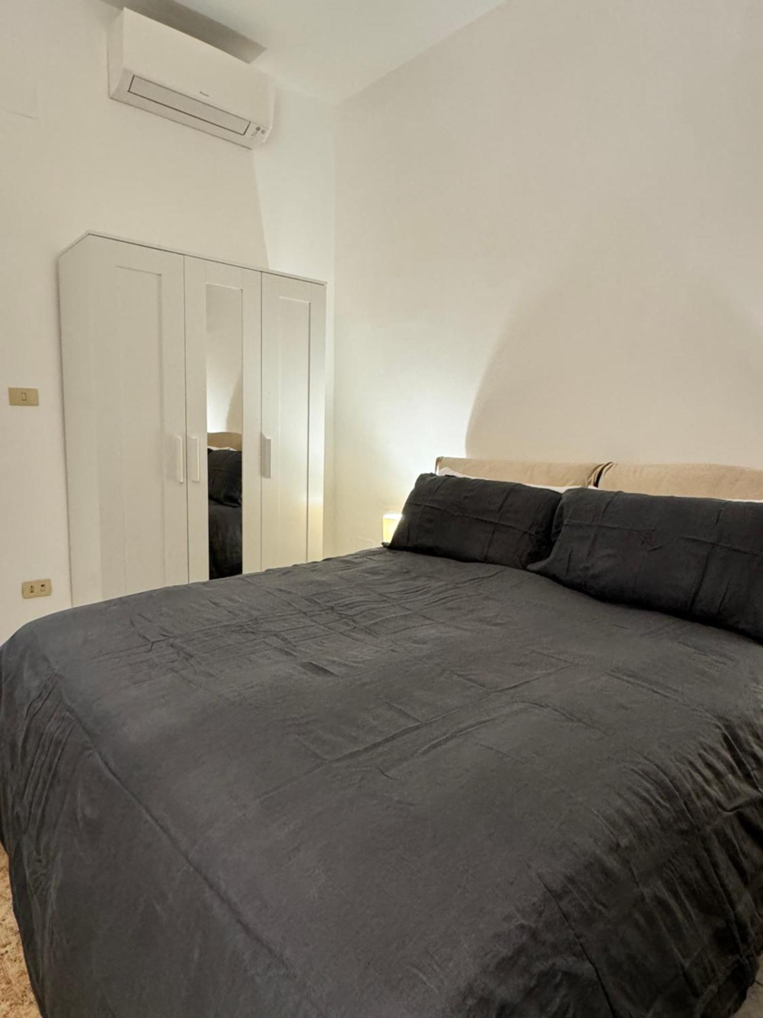 Pietra Apartment 2 , Colosseo, Rome